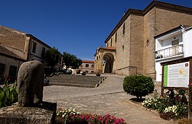 Lumbrales - Iglesia.jpg