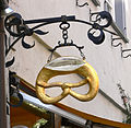 Ravensburg, Ladenschild einer Bäckerei in der Eichelstraße