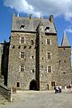 Le château de Vitré : le châtelet, vue extérieure depuis l'entrée du château