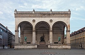 front view of Feldherrnhalle