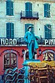 Statue de Frédéric Mistral sur le forum d'Arles