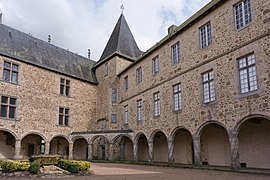 Cour Rochechouart.jpg