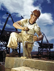 1942 1942 photograph of a carpenter at work