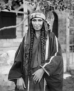 1898-1914 Bedouin woman