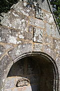 Fontaine Saint-Nicolas-details.JPG