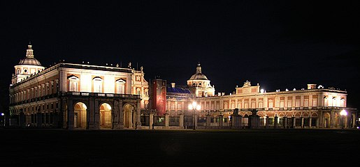 Vista noctura del Palacio Real / Nightly view of the Royal Palace