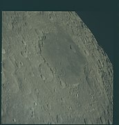 AS13-60-8648 (22044723221).jpg