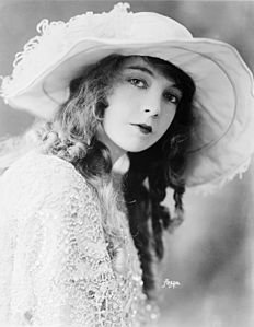 1921 Lillian Gish-edit2