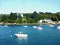 Le Goyen et le château de Locquéran vus depuis le parking de l'Inscription maritime à Audierne