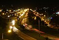 Vista nocturna de la avenida El Dorado.