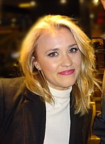 Thumbnail for File:Emily Osment (25036194313).jpg