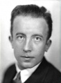 Paul Éluard circa 1930.jpg