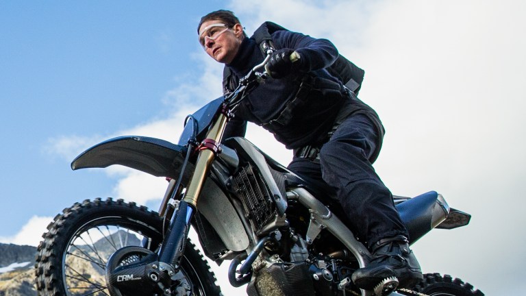 Tom Cruise on bike in M:I 7