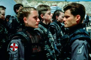 STARSHIP TROOPERS, right: Casper Van Dien, 1997, ©TriStar Pictures/courtesy Everett Collection