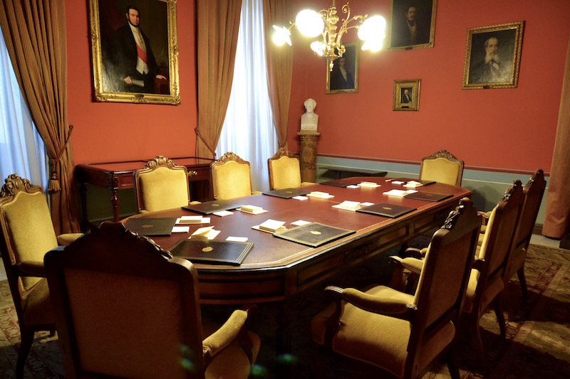 Sala de reuniones de la Junta de Gobierno de la RAE.